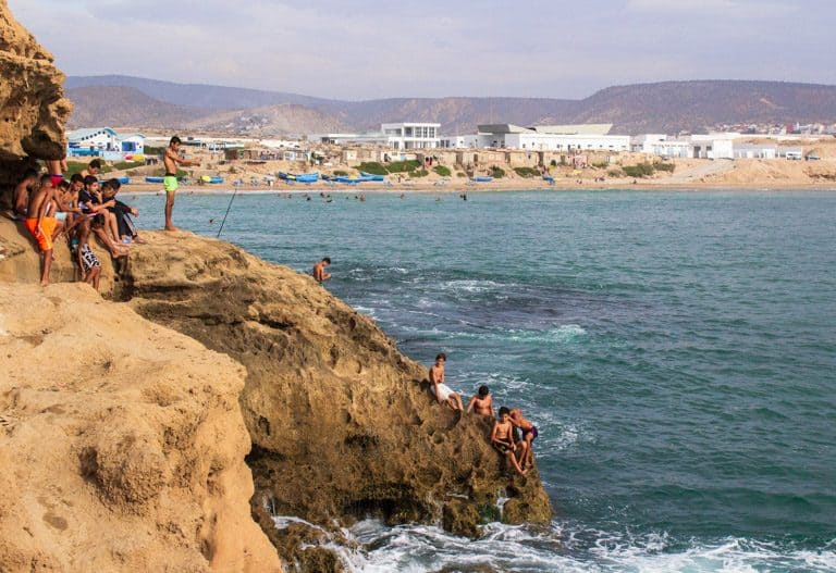 devil's rock surf spot